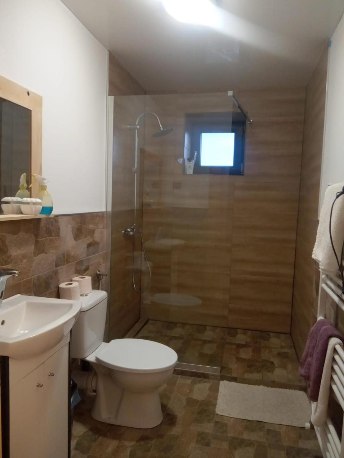 Casa Prieteniei - Camere Cu Priveliste Bistrita  Luaran gambar